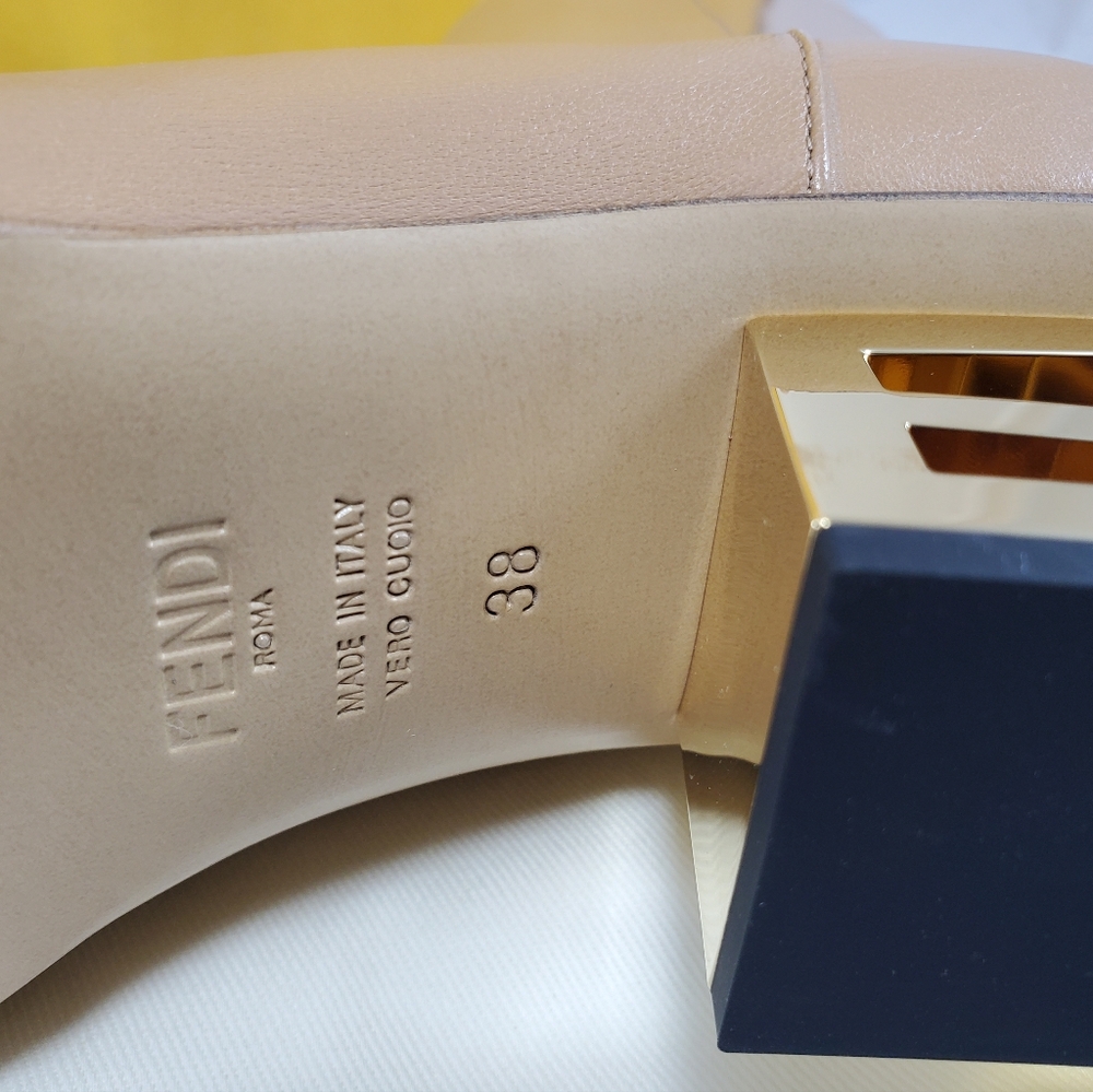 NEW$1,450 Fendi Capretto Baguette Gold Logo Heel Leather Bootie Boots Sz 38 (8) - Picture 16 of 16